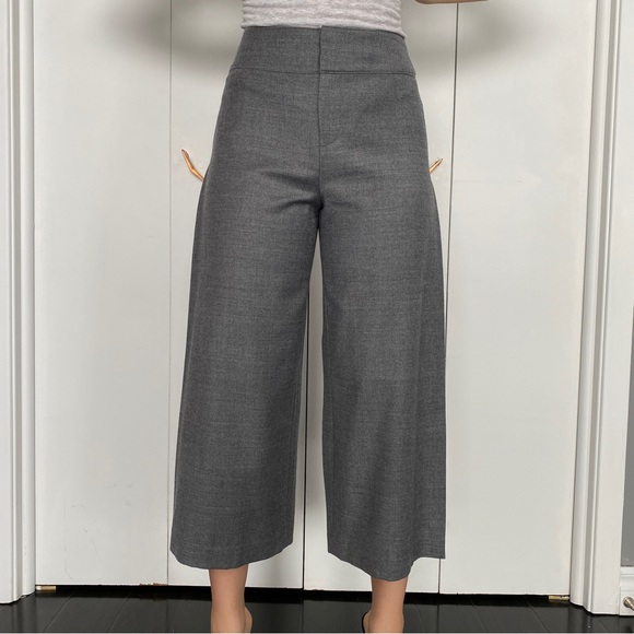 Club Monaco cropped Trousers - Picture 1 of 5